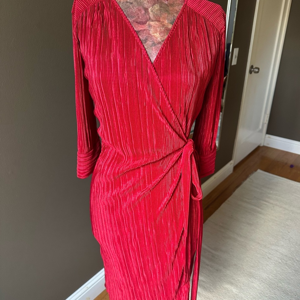 Traffic People Vibrant Red Long Sleeve Pleated Dress